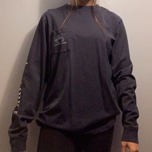 vineyard vines long sleeved shirt